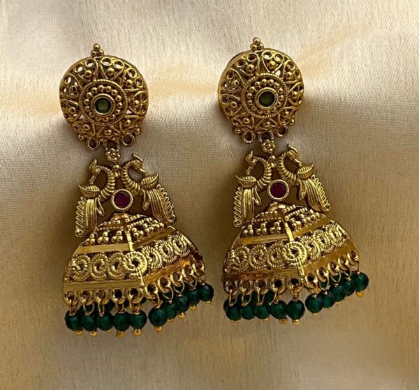 Nest Jhumka