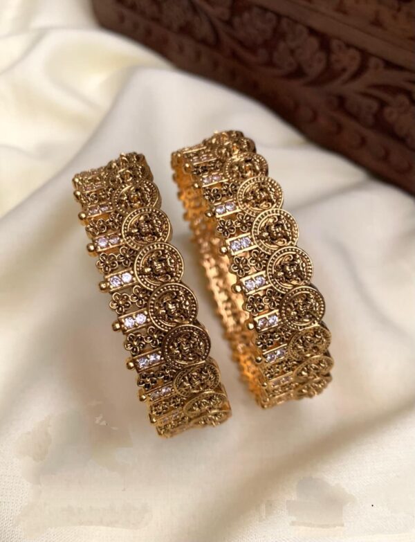 Kaasu Bangle