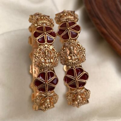 Red Flower Bangle