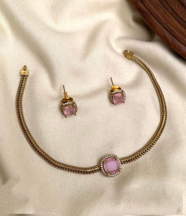 Precious Pasal Pink Stone Necklace