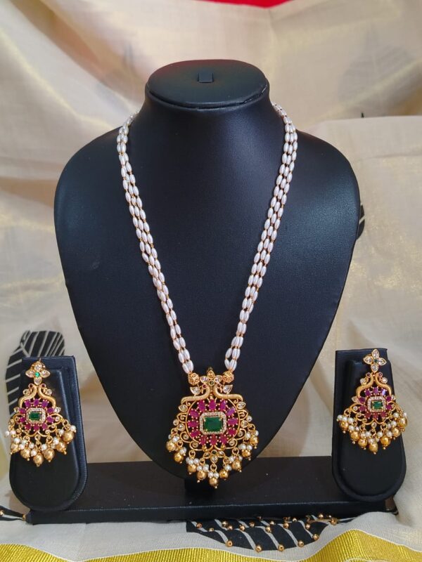 Rubi Pendent & Rice Pearl Haaram