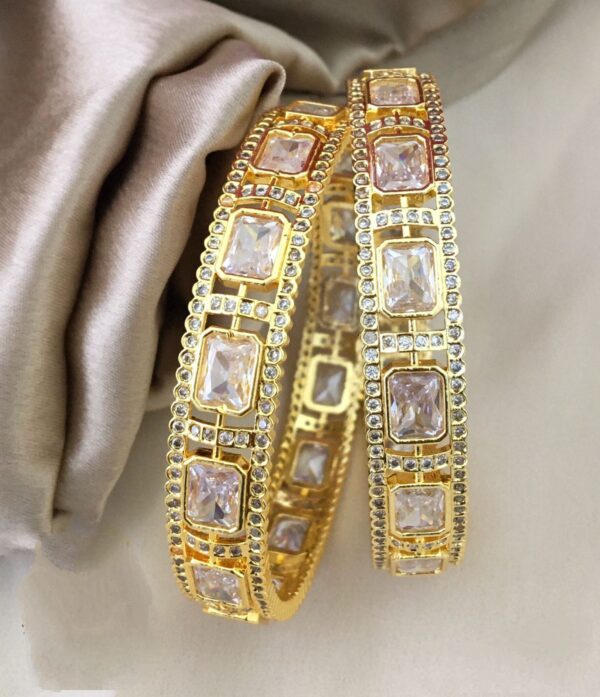 Pinki Stone Bangles