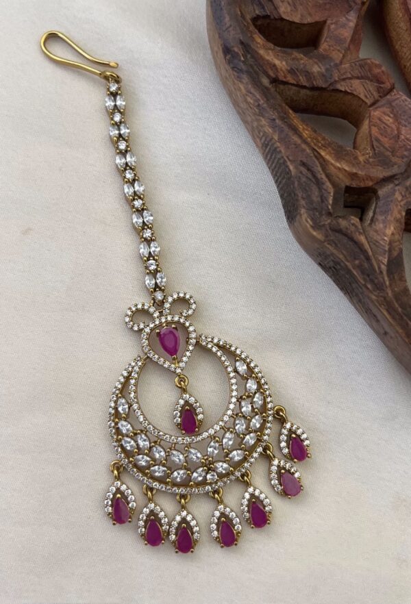 Moon Rubi Pink AD Maangttikka