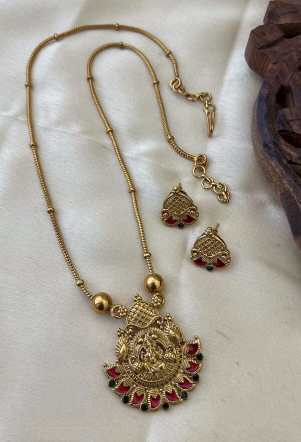Ganesh Red Manago Pendent Chain