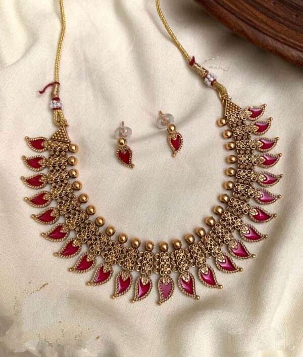 Beautiful Palakka Necklace