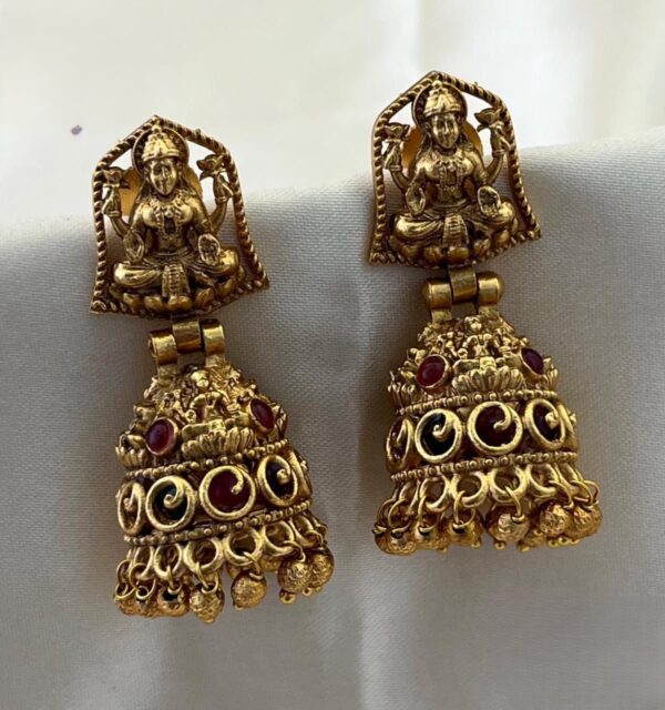 Lakshmi Jhumkka