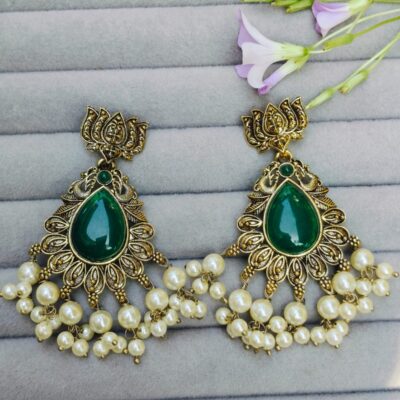 Thamara green stone with hanging pearl earrings