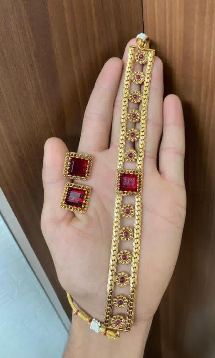 Gayu Choker
