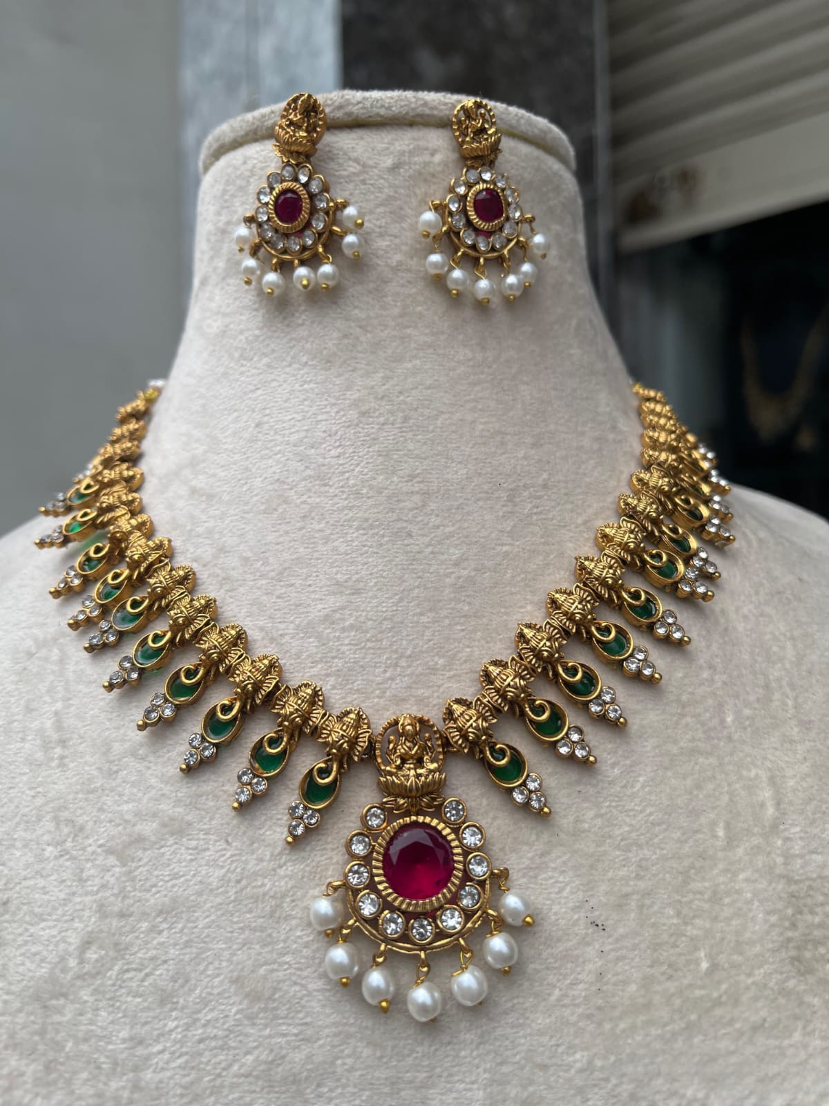 Malar Necklace